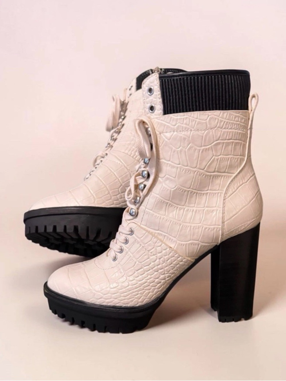 Vince Camuto Ermania Cream Croc-Embossed Platform Lace-Up Ankle Boots Size 7.5